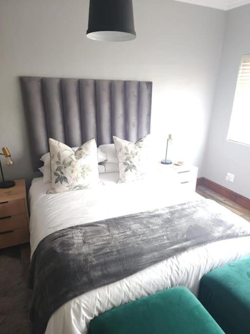 Cape Town, Sea Point, Beautiful 2 Bedroom Apartment @Tucked Away Екстериор снимка