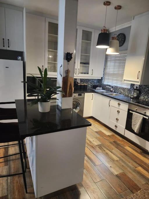 Cape Town, Sea Point, Beautiful 2 Bedroom Apartment @Tucked Away Екстериор снимка