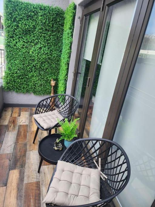 Cape Town, Sea Point, Beautiful 2 Bedroom Apartment @Tucked Away Екстериор снимка
